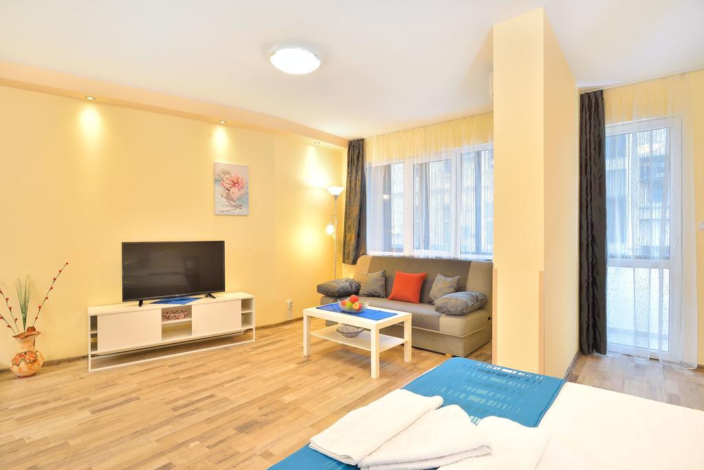 Central Studio #2 Burgas ภายนอก รูปภาพ