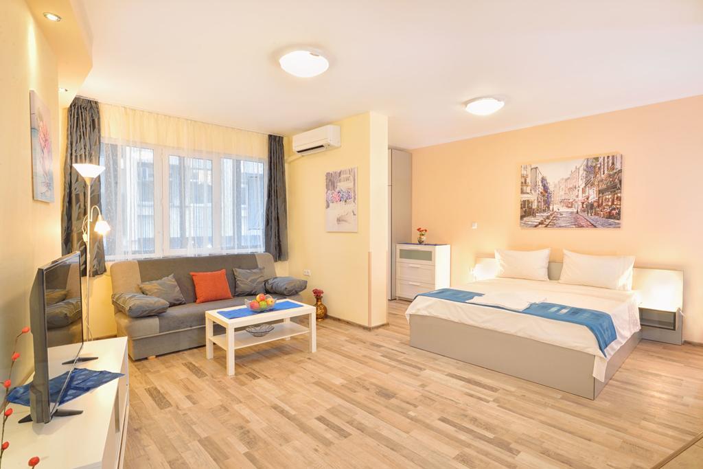 Central Studio #2 Burgas ภายนอก รูปภาพ